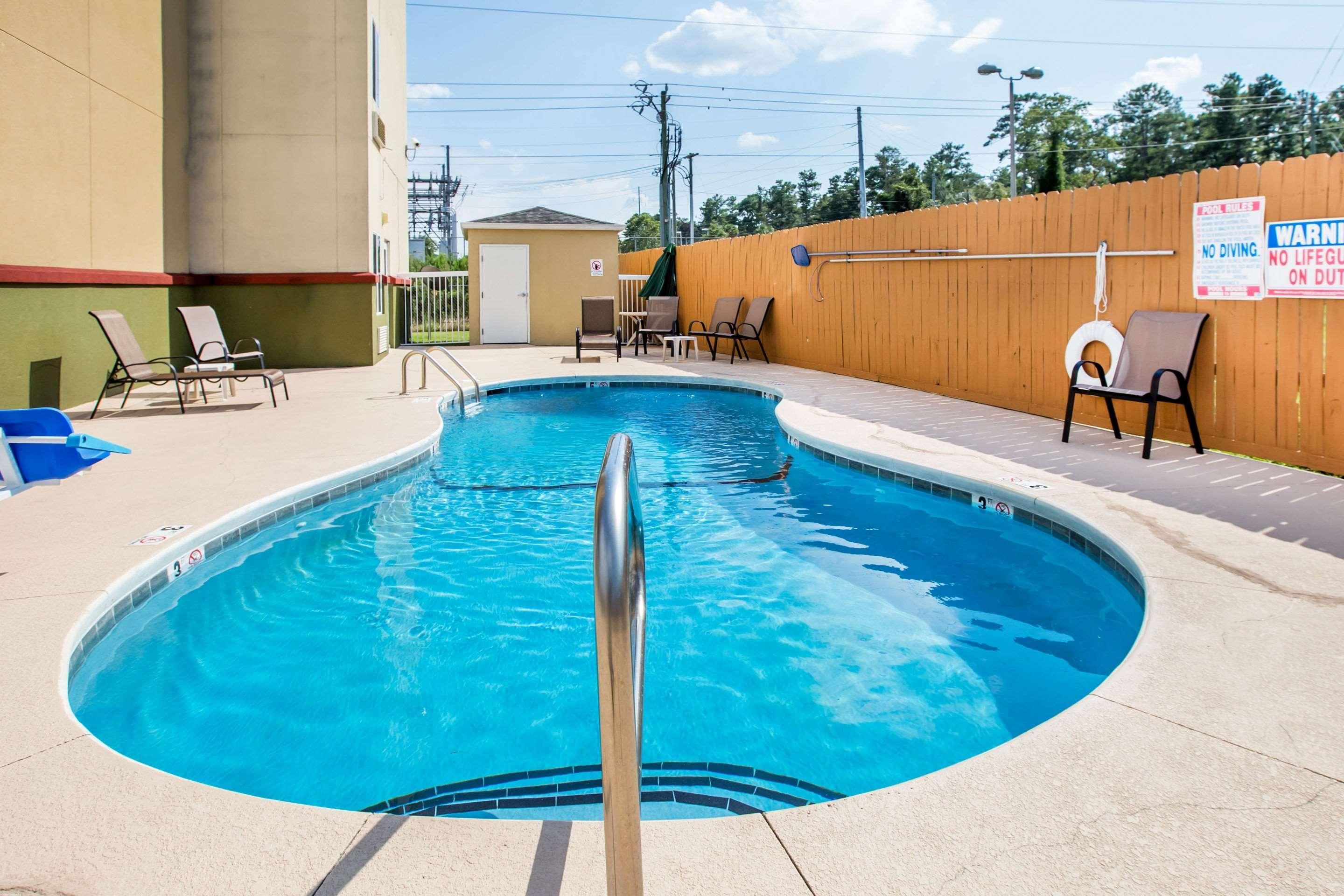 Econo Lodge Valdosta Exteriör bild